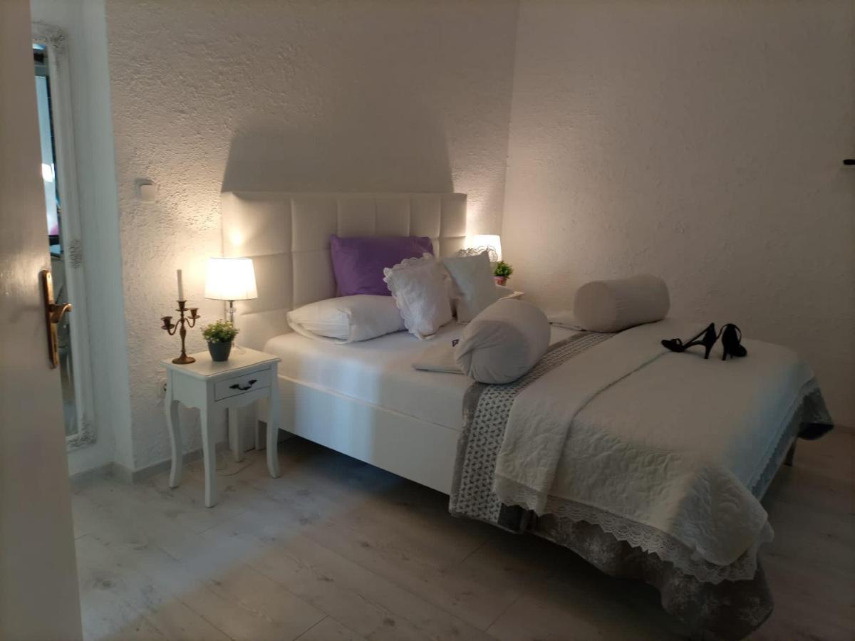 Apartment Jozefina โปเรช ภายนอก รูปภาพ