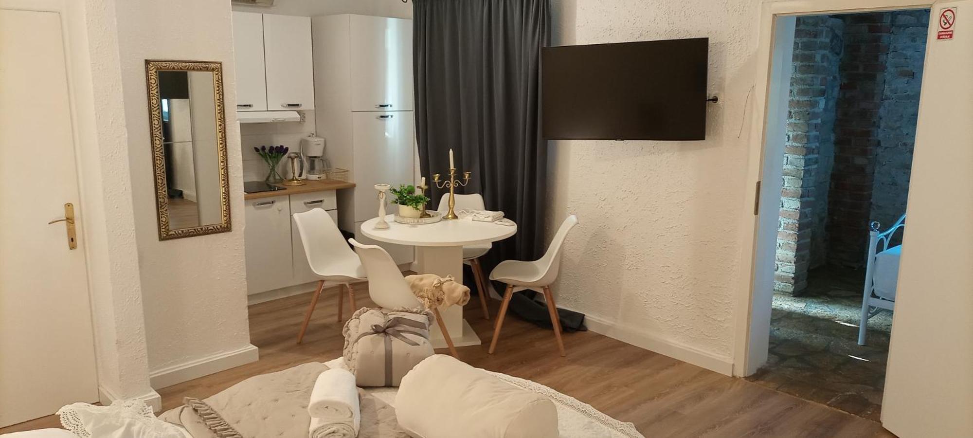 Apartment Jozefina โปเรช ภายนอก รูปภาพ
